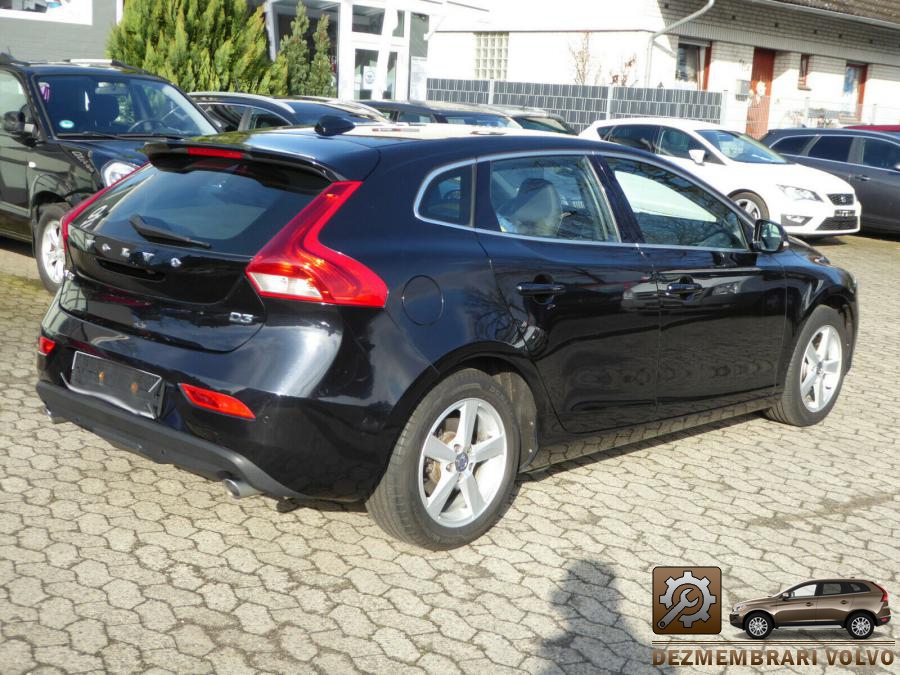 Arcuri volvo v40 2009