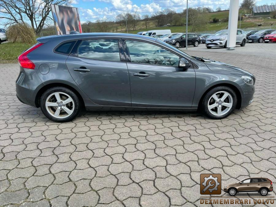 Aripa spate volvo v40 2005