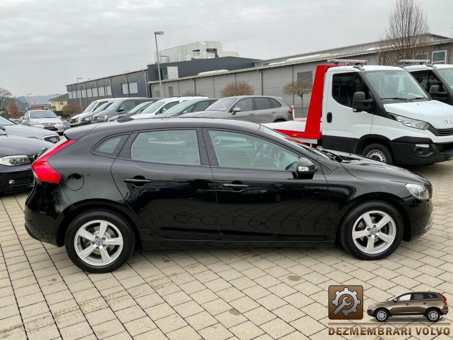 Aripa spate volvo v40 2008