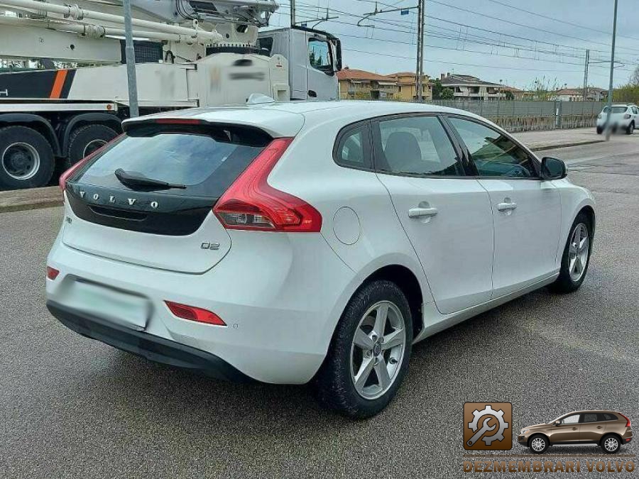 Proiectoare ceata volvo v40 2009