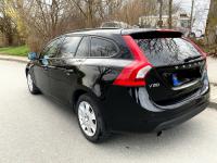 Bara fata volvo v60 2011